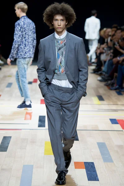 Look 35